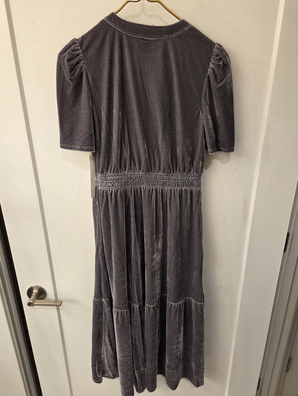 NWT - Caslon Grey Stretch Plush Velour Smocked Waist Fully Lined Midi Dress - M - Picture 7 of 16